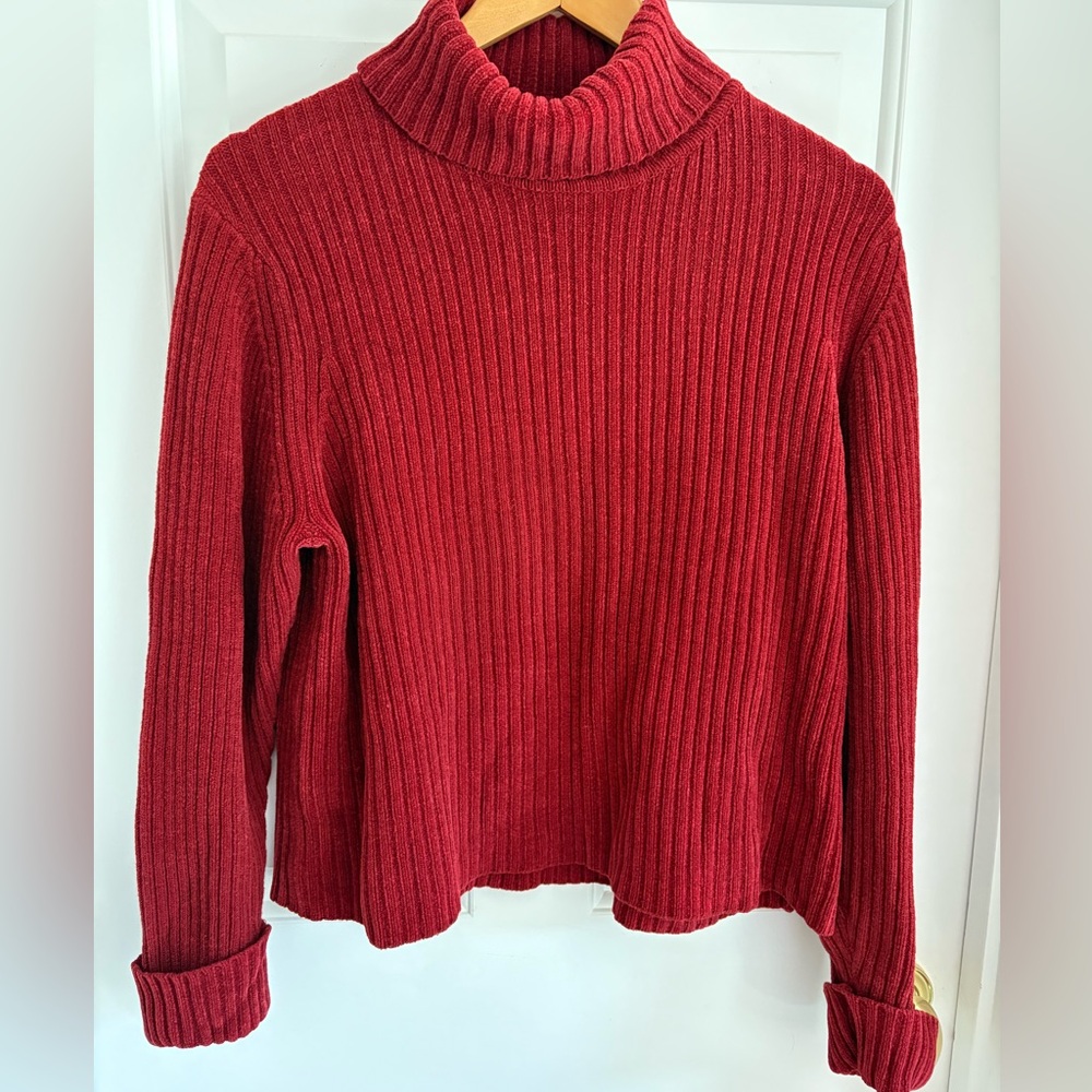 Eddie Bauer maroon Turtleneck Sweater